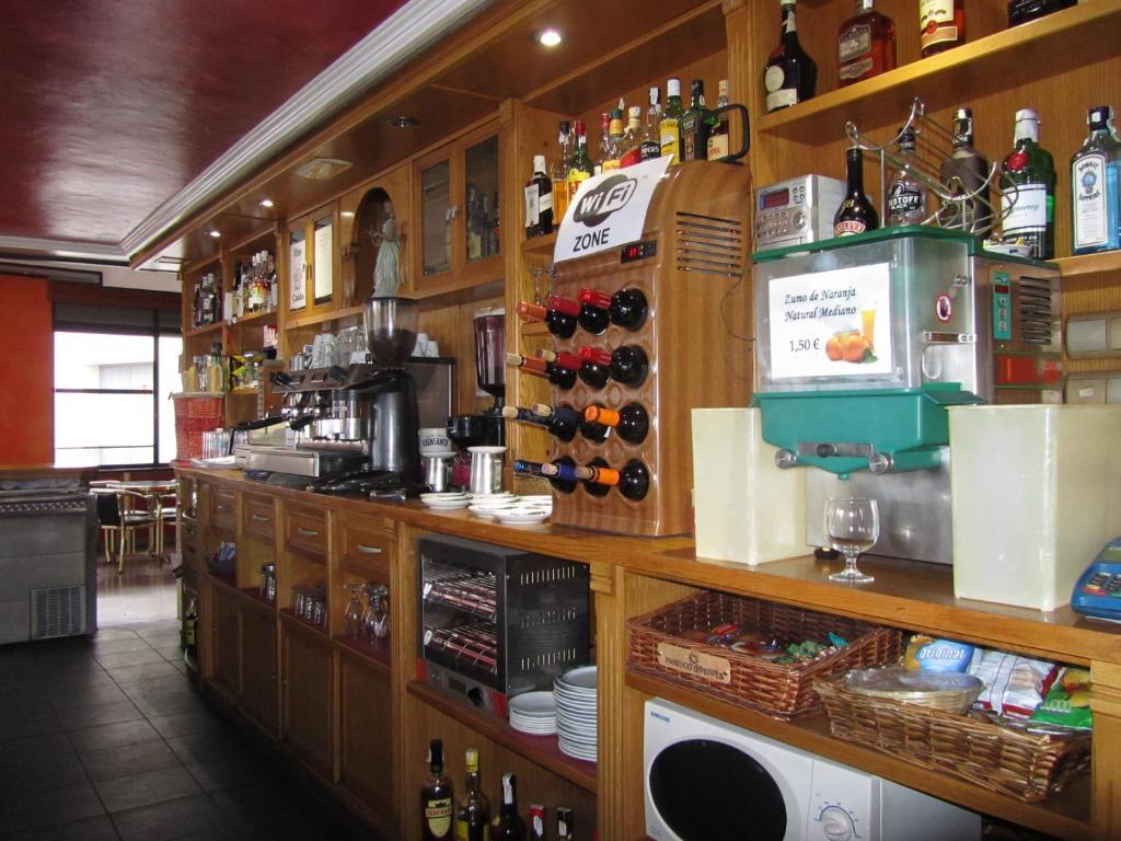 Hostal Puerta La Villa Valladolid Buitenkant foto