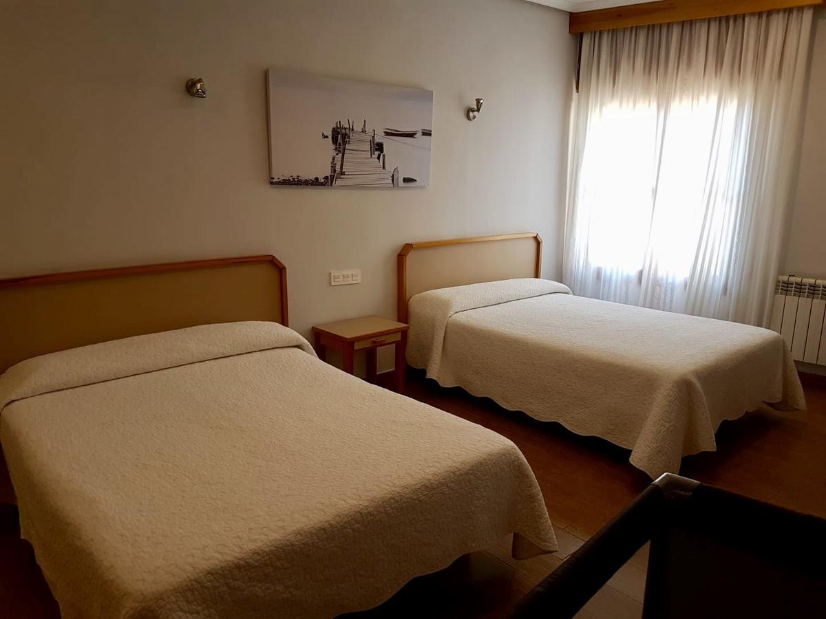 Hostal Puerta La Villa Valladolid Buitenkant foto